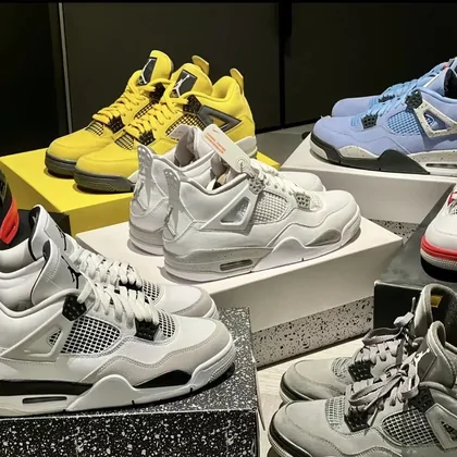 Sneakers — catalogue product example